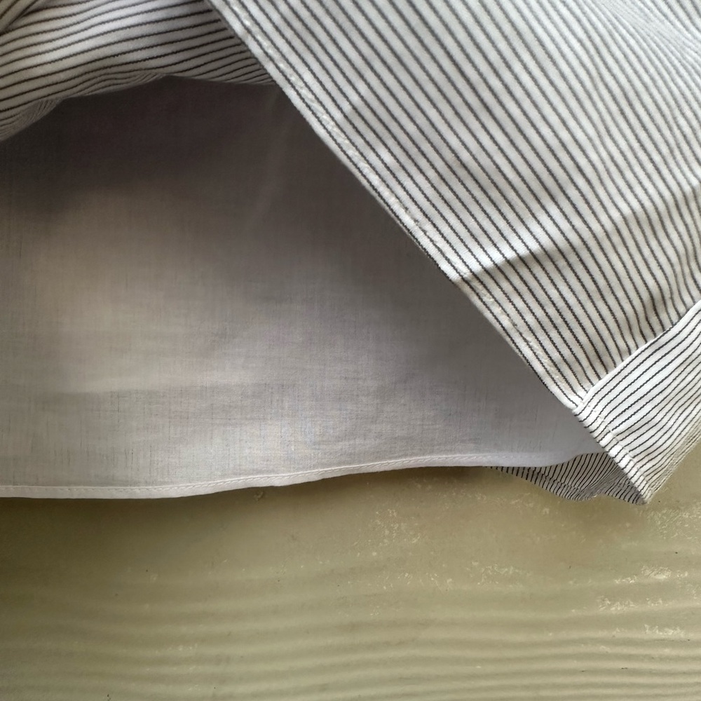 TIBI
BOW DETAILS STRIPES SLEEVELESS TOP - Picture 6 of 10